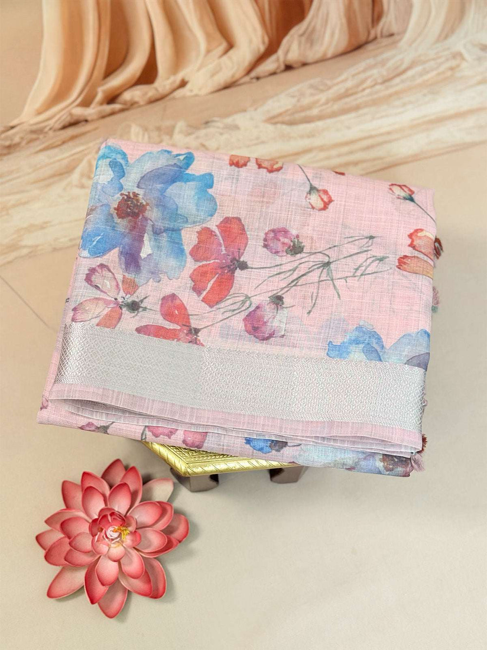 Pure linen with digital floral print