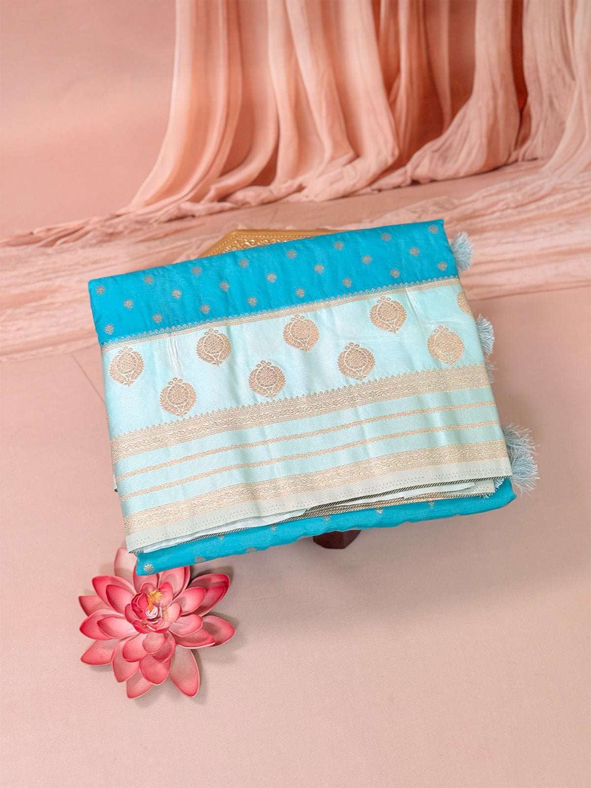 Mashroom silk with satin border