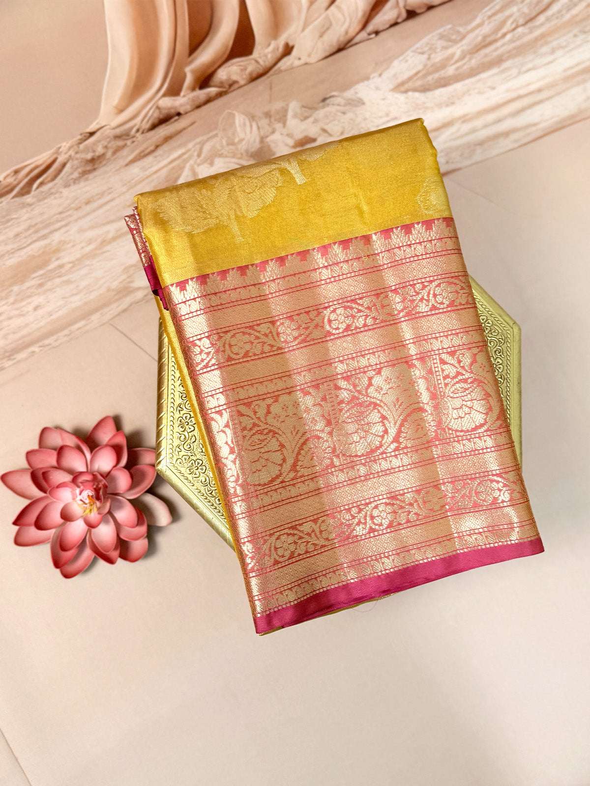 Tissue Pattu