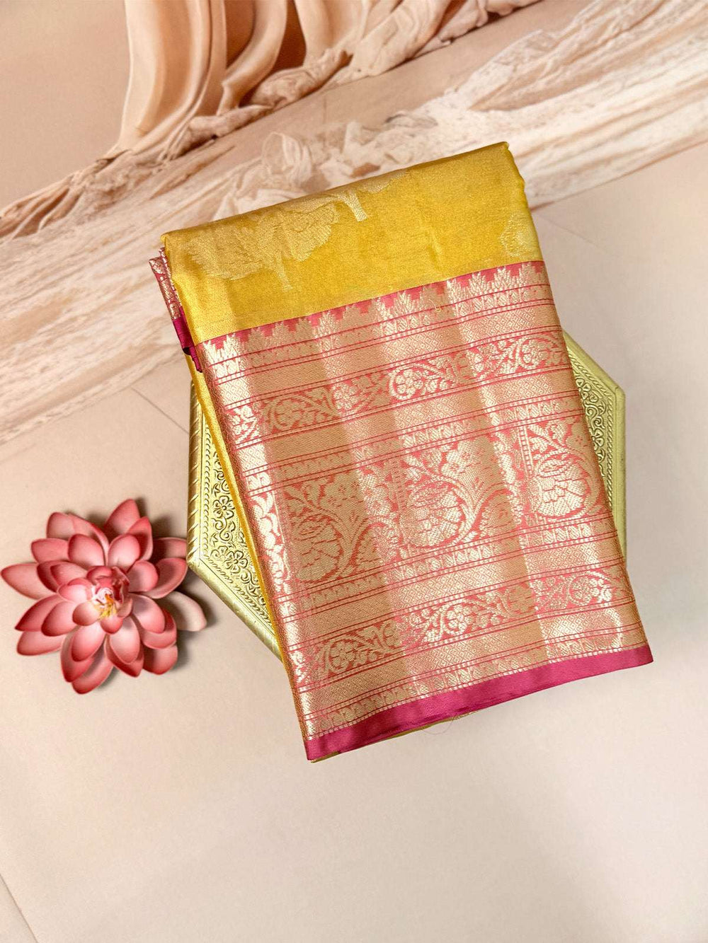 Tissue Pattu