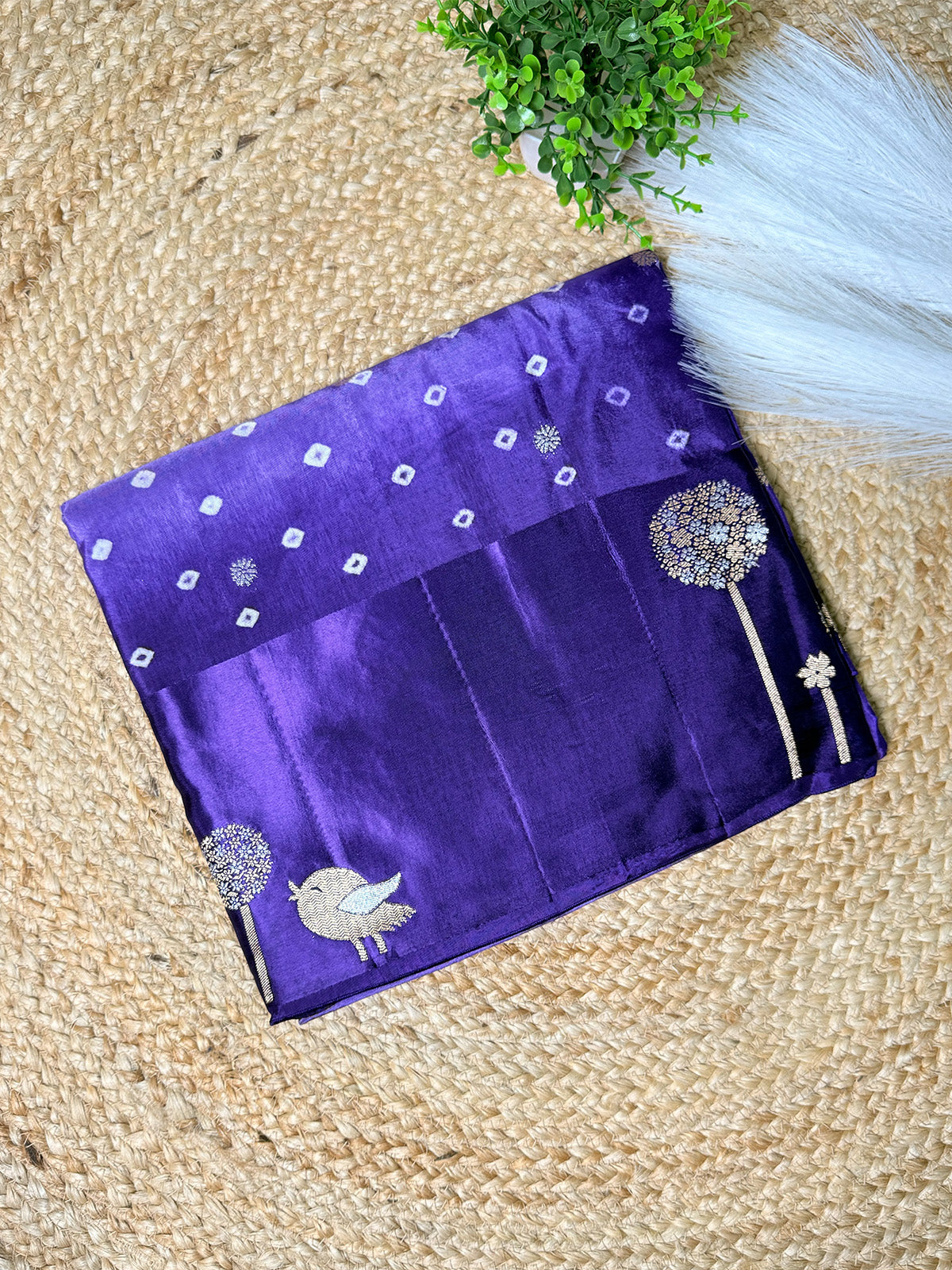 Shaded bandini with satin borders