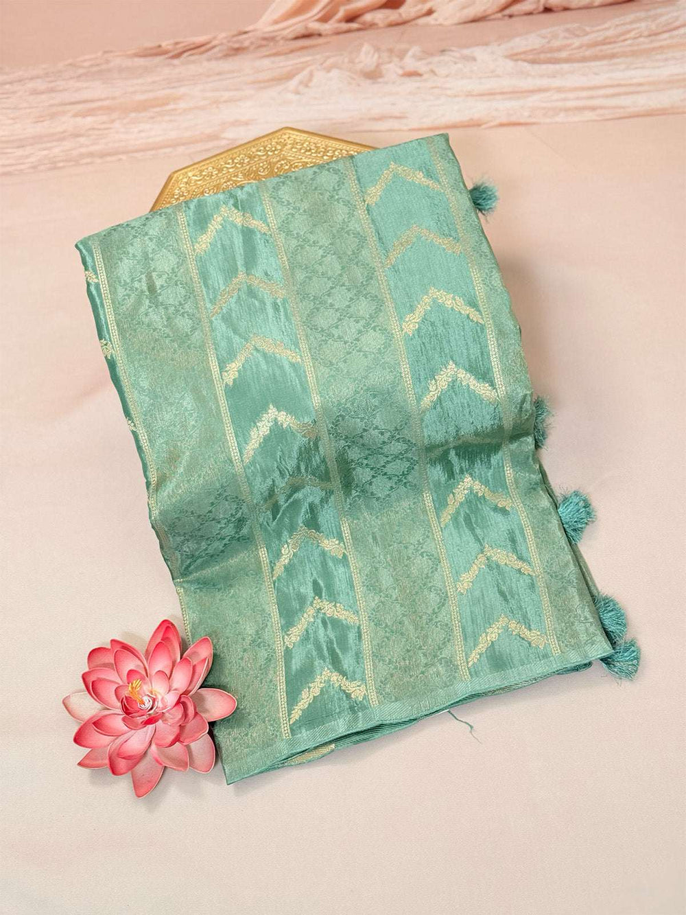 Stripe tissue borderless saree with tassels