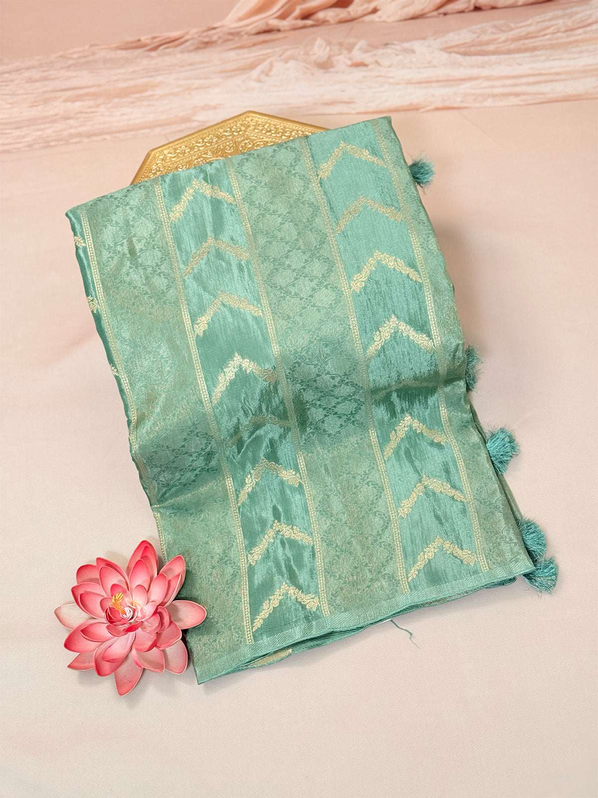 Stripe tissue borderless saree with tassels