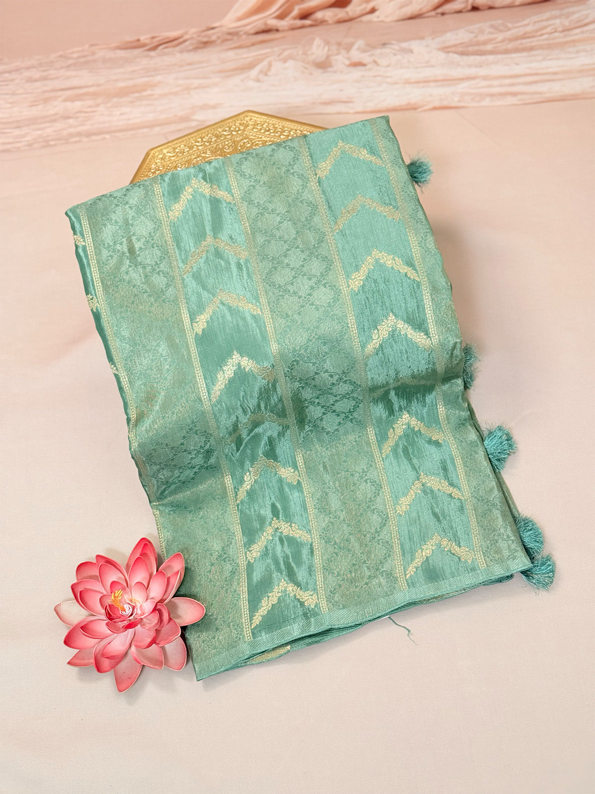 Stripe tissue borderless saree with tassels