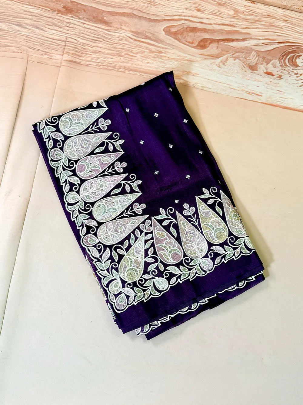 Glass Tissue With Korean Embriodery