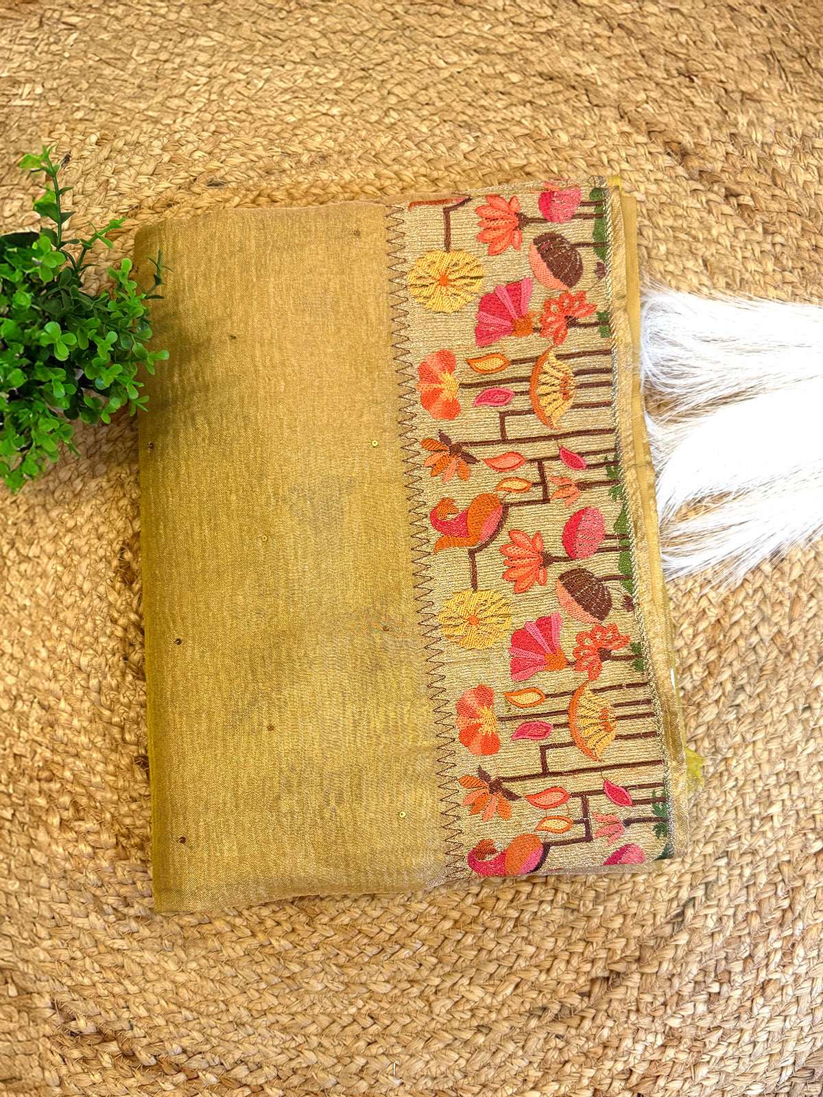 Golden crush tissue embroidery