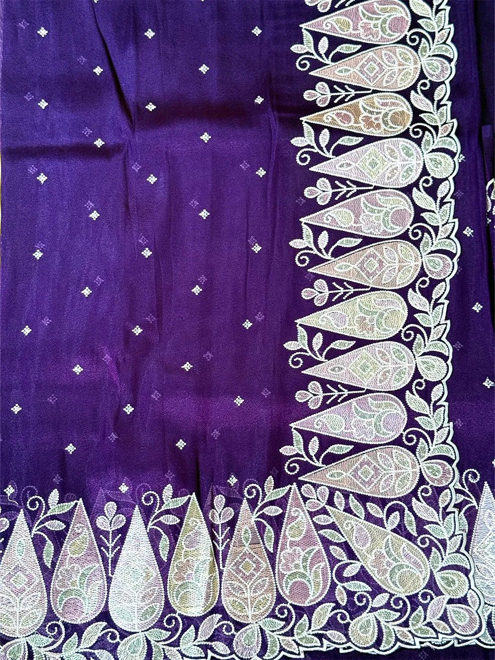 Glass Tissue With Korean Embriodery