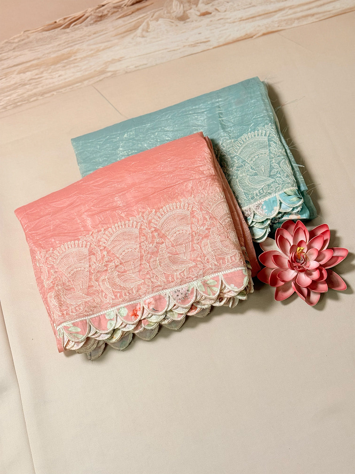 Tissue crush saree with scalloped border