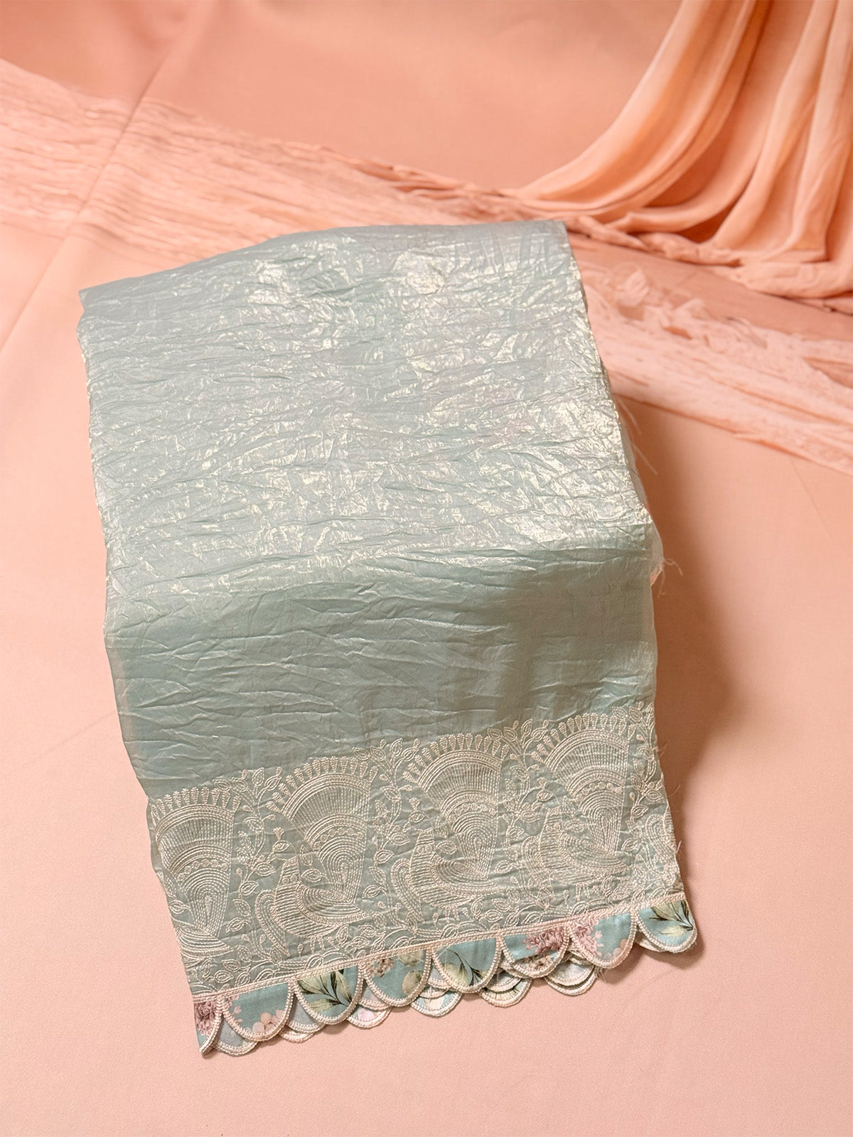 Tissue crush saree with scalloped border