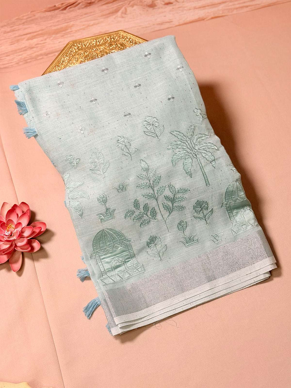 Pure handloom linen with self colour applique