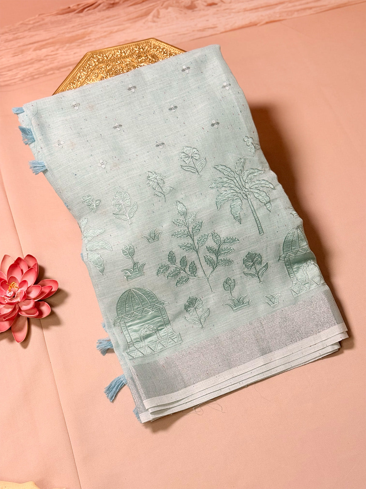 Pure handloom linen with self colour applique