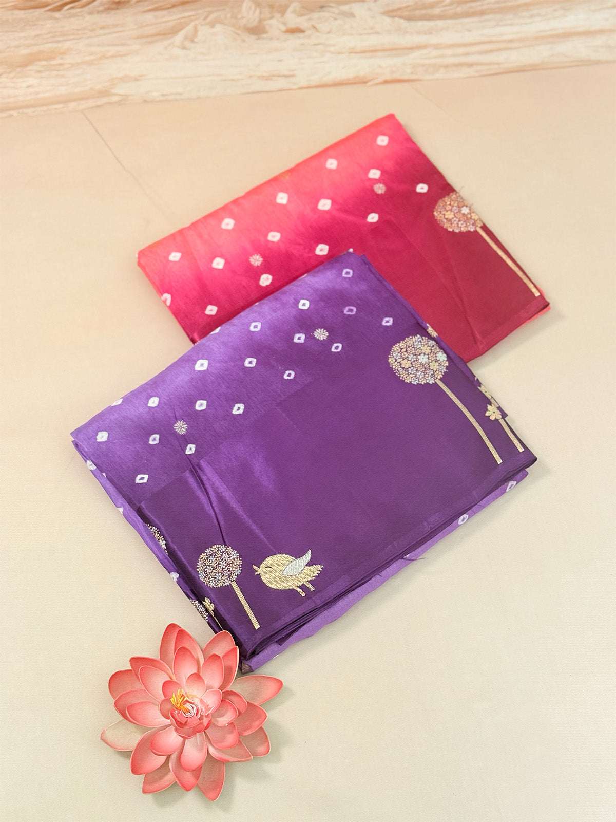 Shaded bandini with satin borders