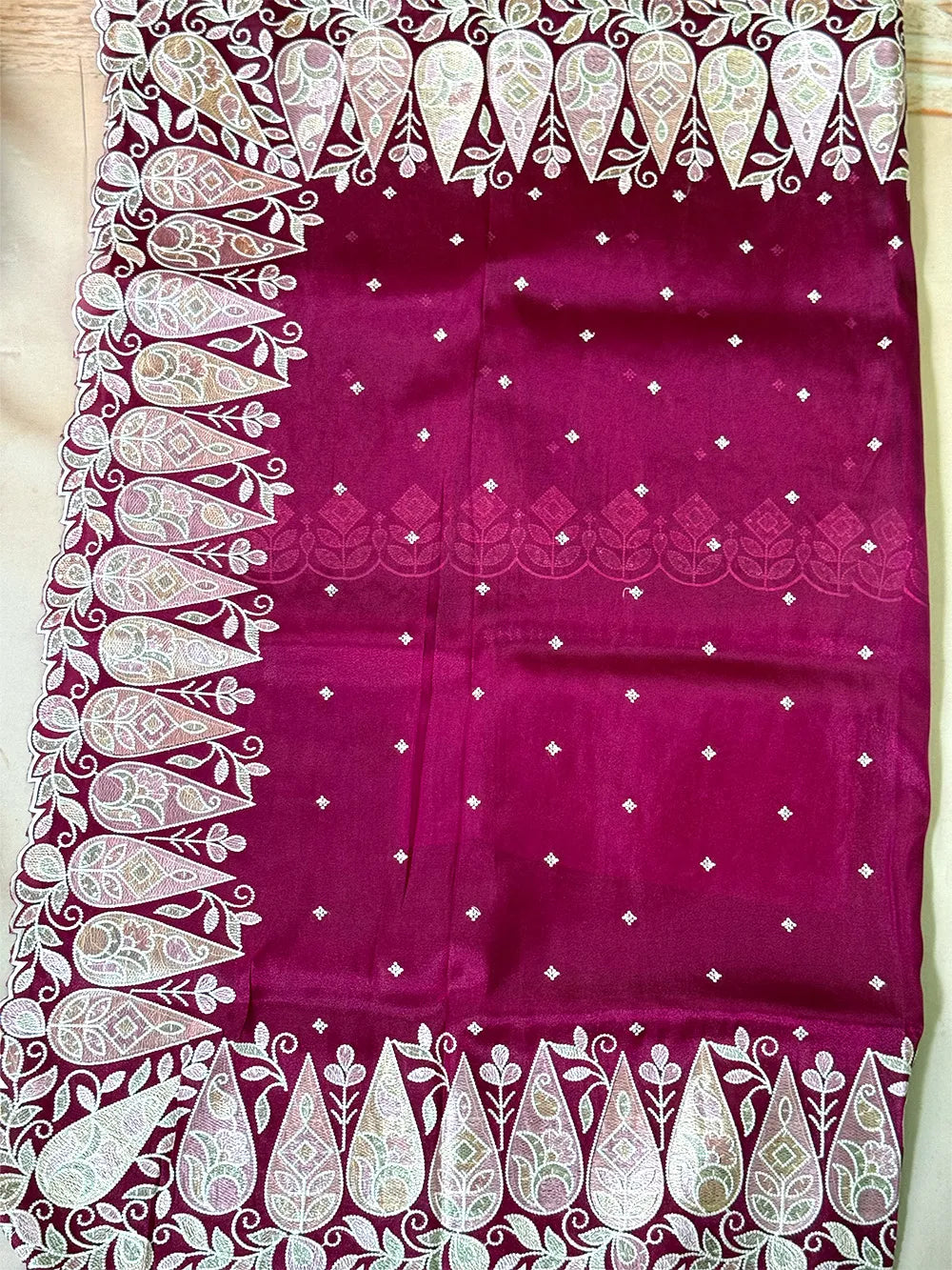 Glass Tissue With Korean Embriodery