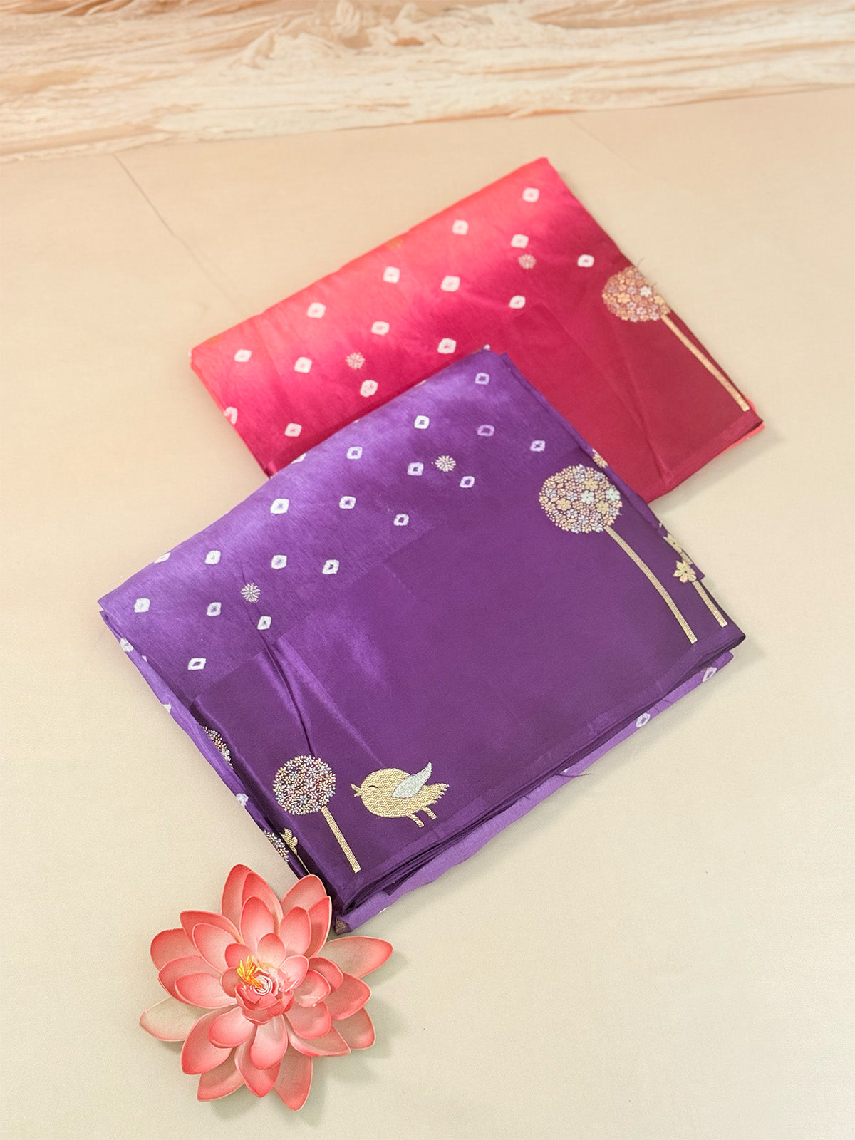 Shaded bandini with satin borders